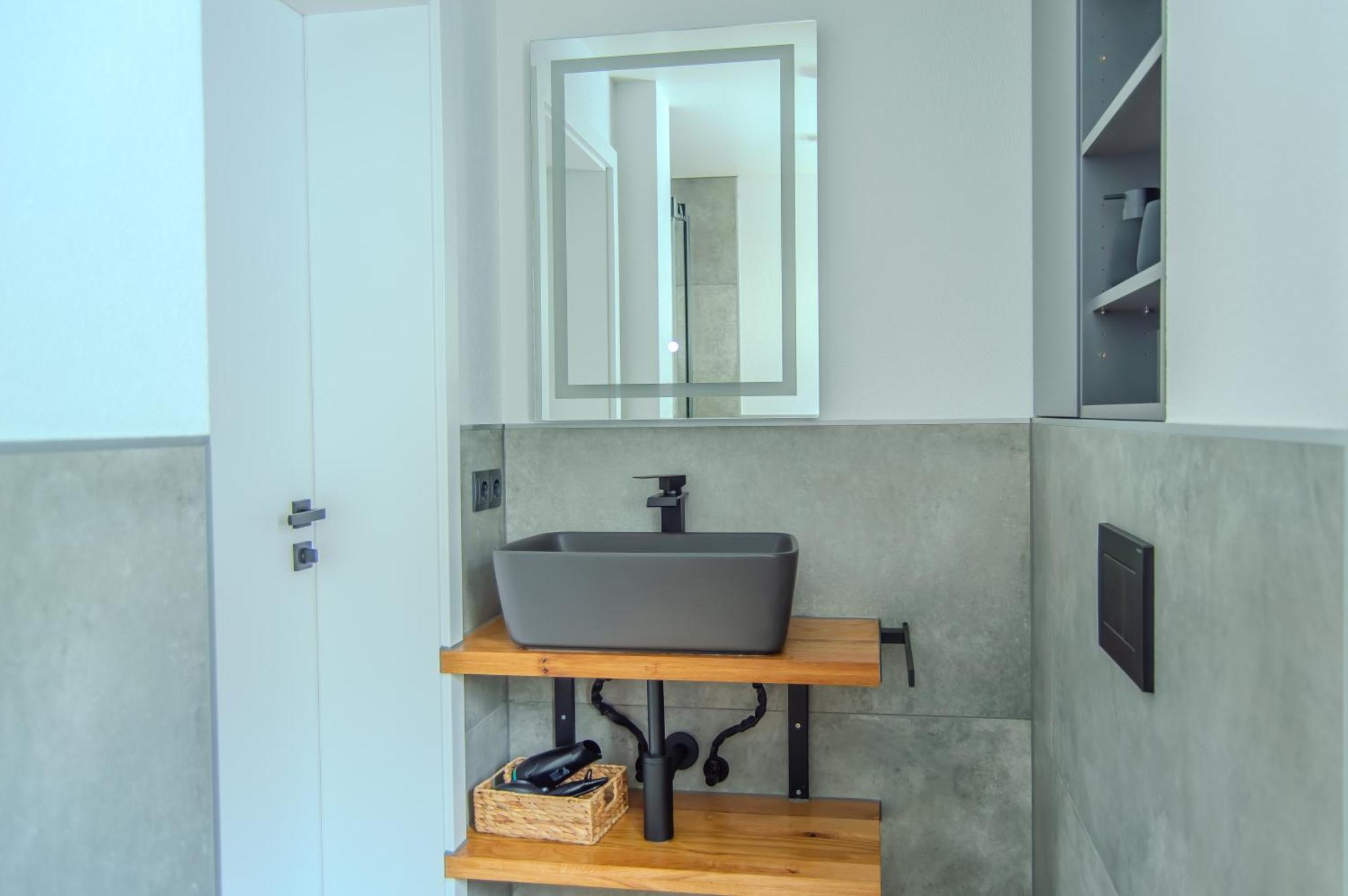 Design Trifft Harmonie Nahe Triberger Wasserfaelle Triberg im Schwarzwald Bagian luar foto