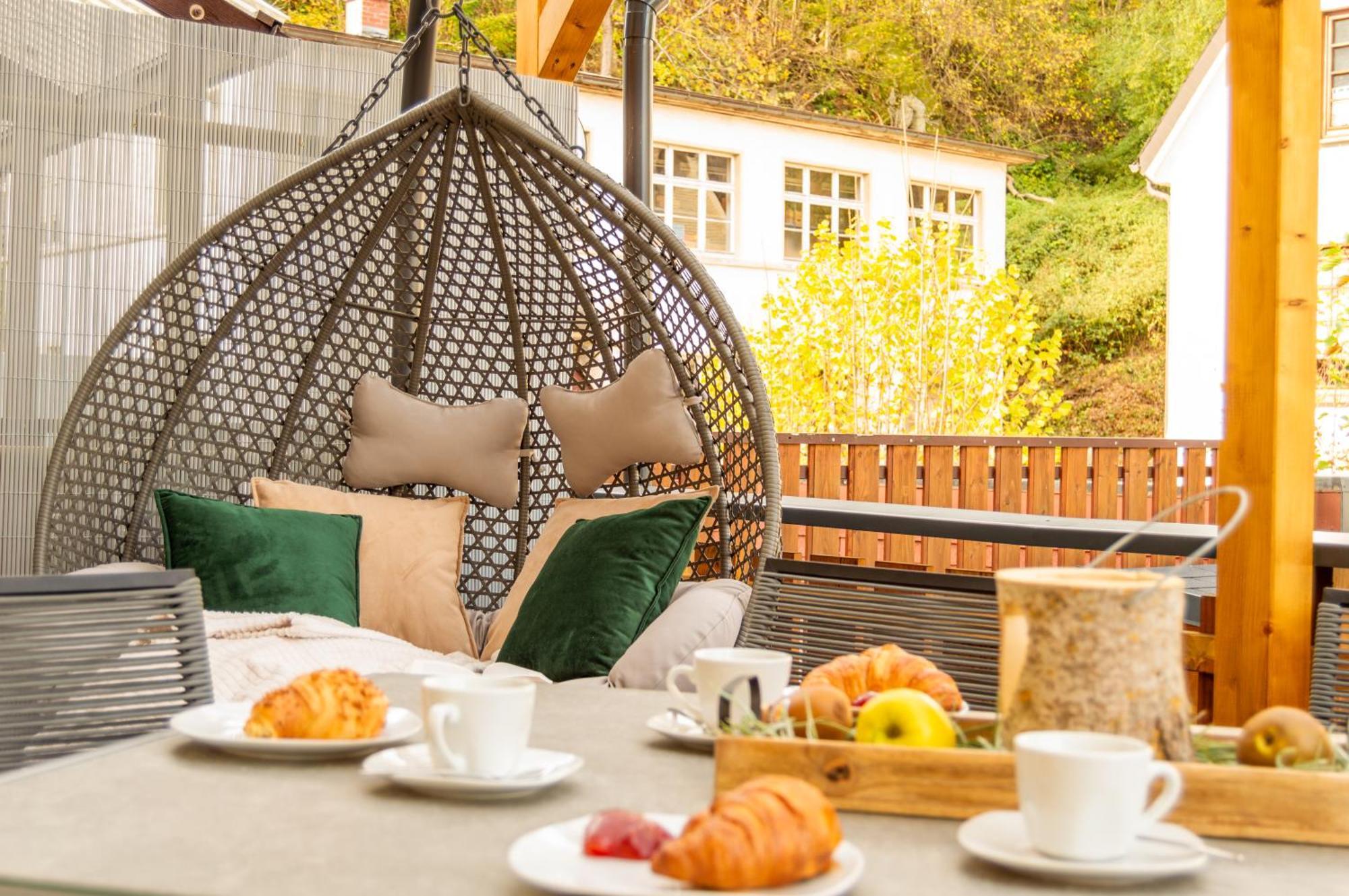 Design Trifft Harmonie Nahe Triberger Wasserfaelle Triberg im Schwarzwald Bagian luar foto