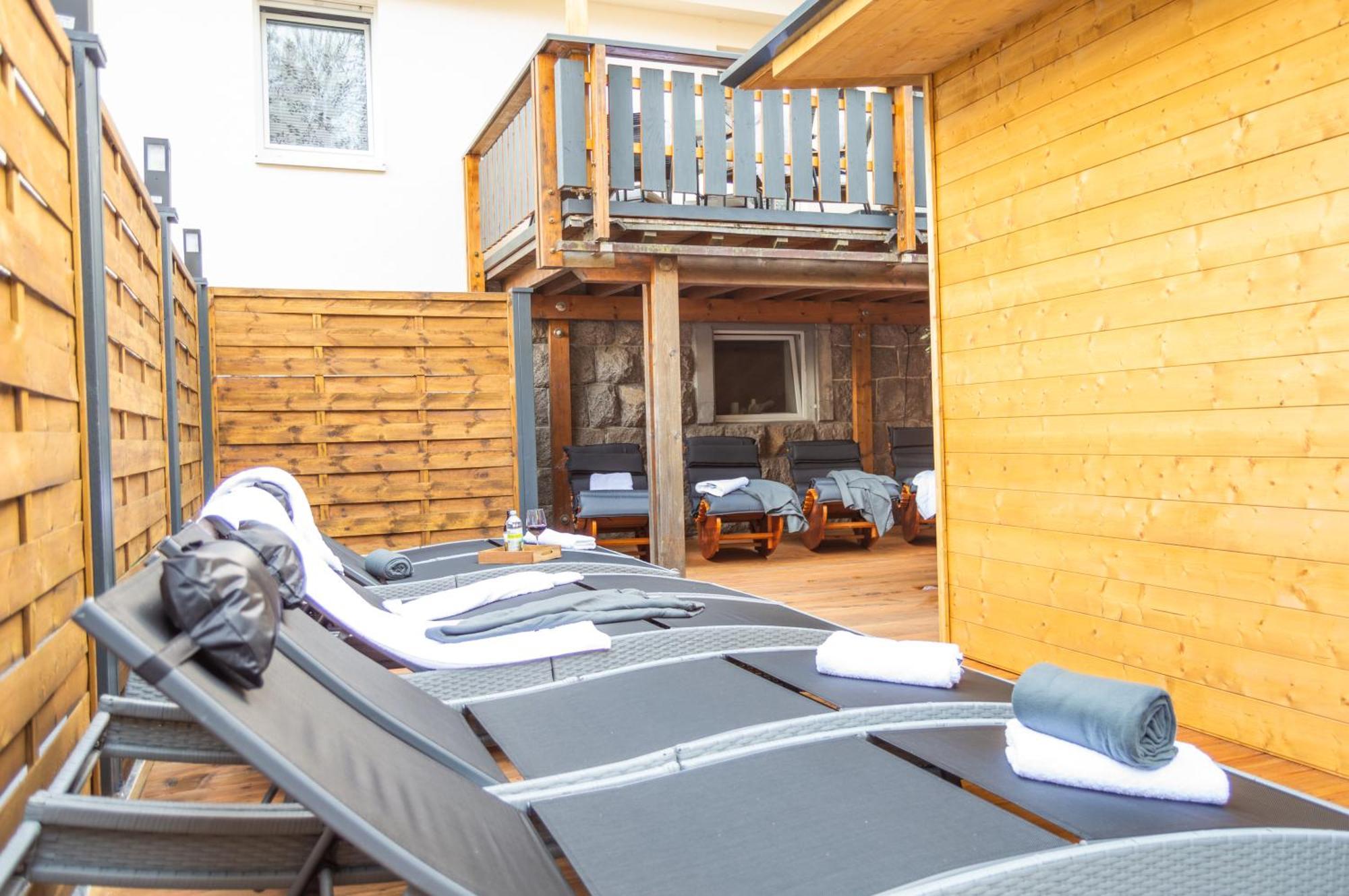 Design Trifft Harmonie Nahe Triberger Wasserfaelle Triberg im Schwarzwald Bagian luar foto