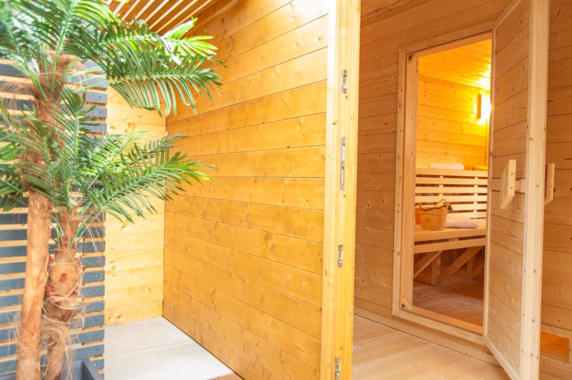Design Trifft Harmonie Nahe Triberger Wasserfaelle Triberg im Schwarzwald Bagian luar foto